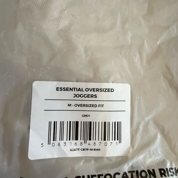 Gymshark Essential Oversized Joggers Grey Medium NWT IN PACKAGE - Picture 13 of 13